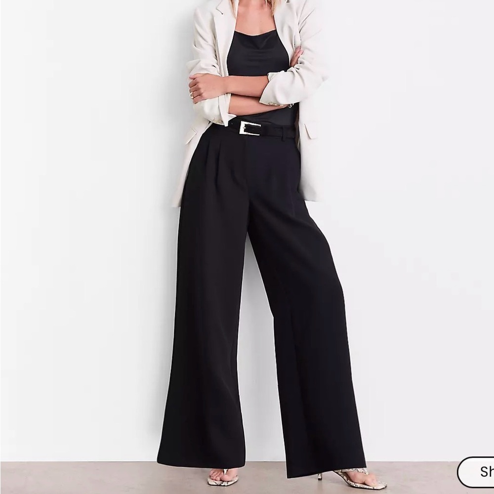 LOFT Versa Crepe Drape Palazzo Pant - Black- Size 4 Regular